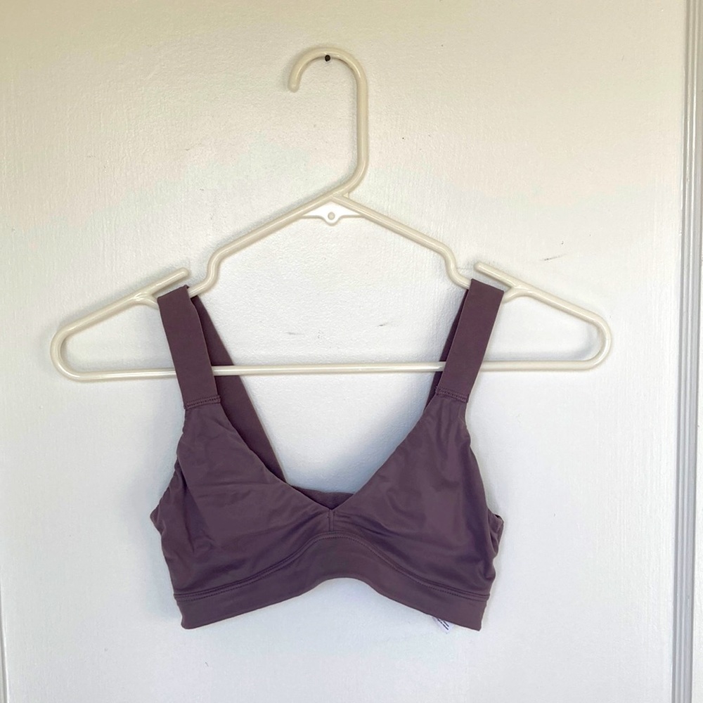Spanx brand bra-llelujah. No padded cups. Size S. Fits more like a size XS.